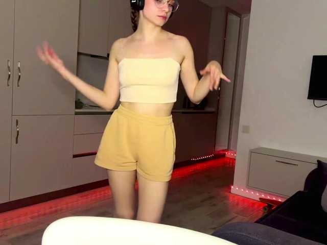 AmyYammy live cam on BongaCams