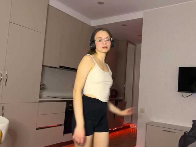 AmyYammy live cam on BongaCams