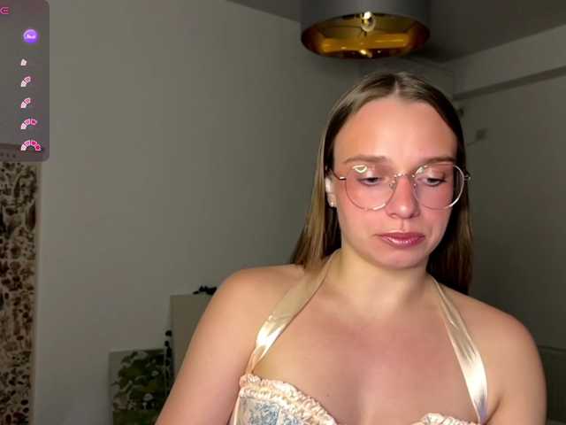 AmyYammy live cam on BongaCams