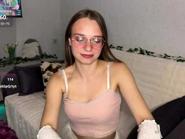 AmyYammy live cam on BongaCams
