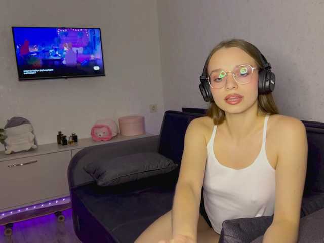 AmyYammy live cam on BongaCams