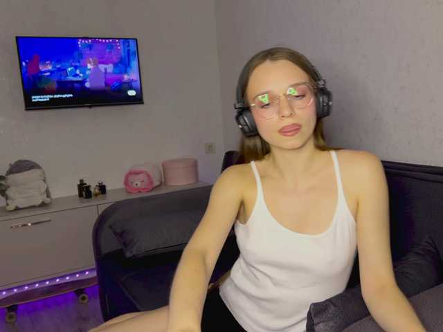 AmyYammy live cam on BongaCams