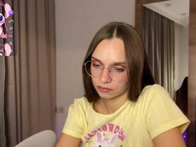 AmyYammy live cam on BongaCams