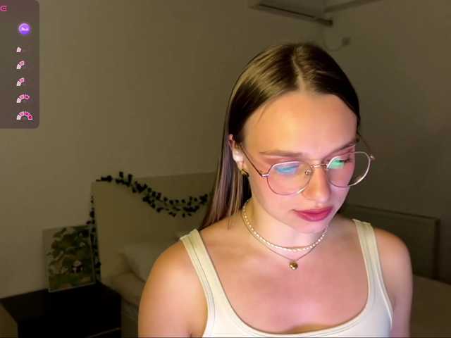 AmyYammy live cam on BongaCams