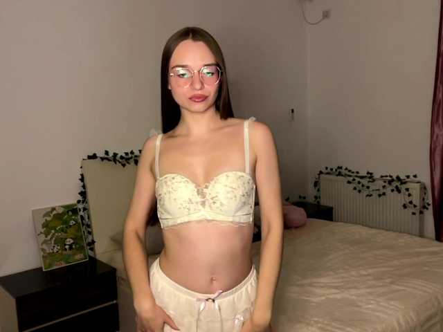 AmyYammy live cam on BongaCams