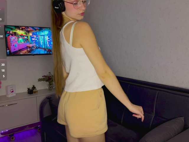 AmyYammy live cam on BongaCams