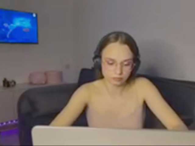 AmyYammy live cam on BongaCams