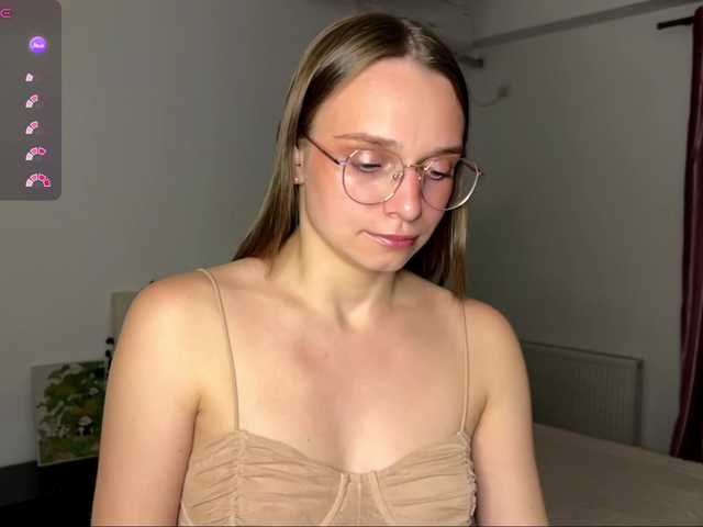 AmyYammy live cam on BongaCams