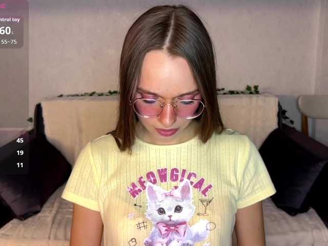 AmyYammy live cam on BongaCams