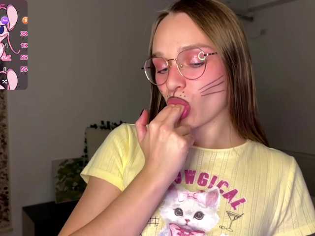 AmyYammy live cam on BongaCams