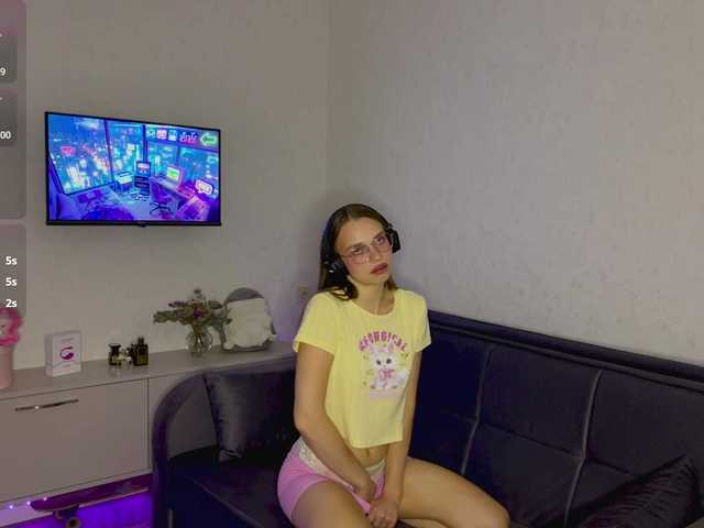 AmyYammy live cam on BongaCams
