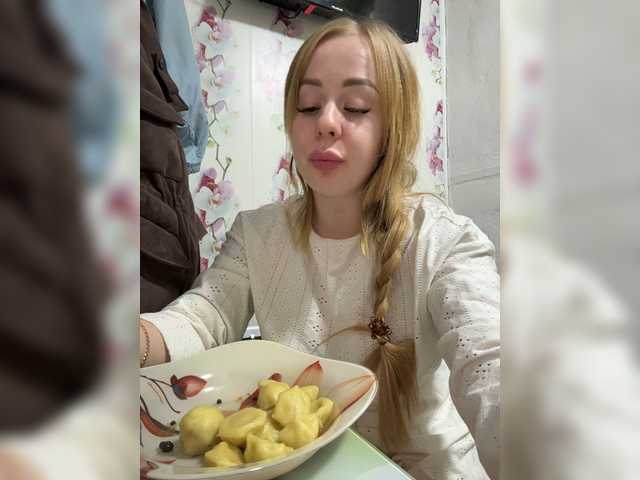 Miss-Etikaa live cam on BongaCams