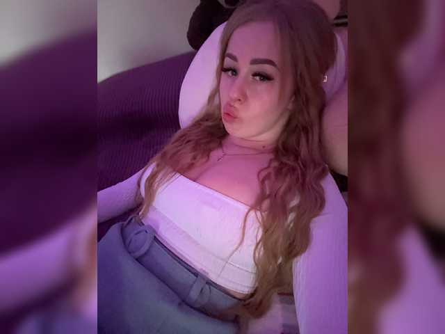 Miss-Etikaa live cam on BongaCams