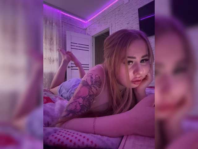 Miss-Etikaa live cam on BongaCams