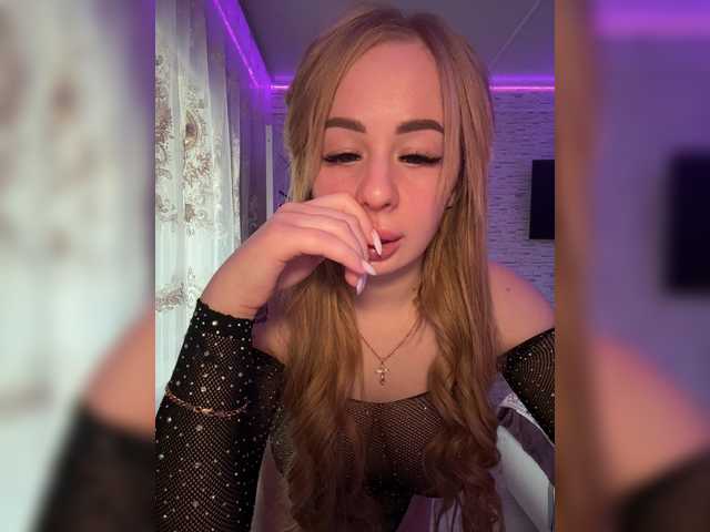 Miss-Etikaa live cam preview