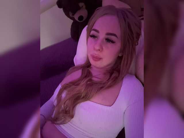 Miss-Etikaa live cam on BongaCams