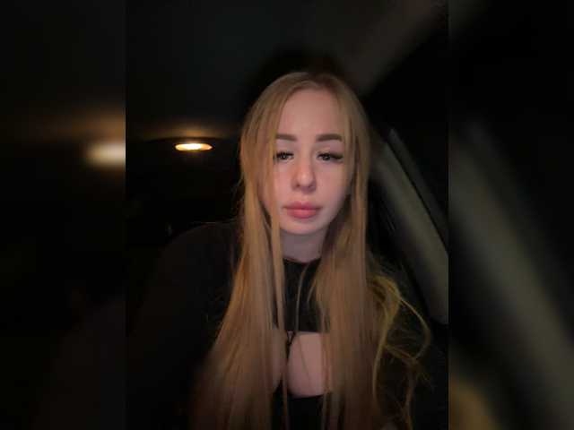 модель Miss-Etikaa