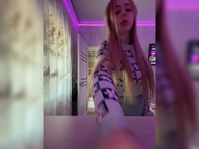 le modèle Miss-Etikaa est en webcam porno dans un show sur le site bongacams, il possède les tags suivants: White/Caucasian,Blonde,Shaved