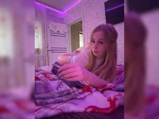 Miss-Etikaa webcam