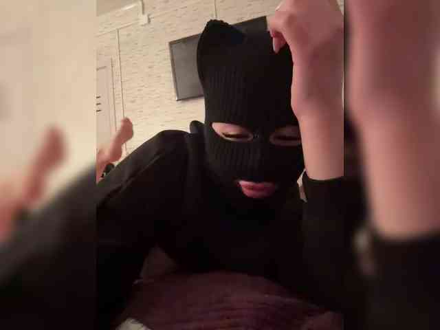Black-Etika webcam