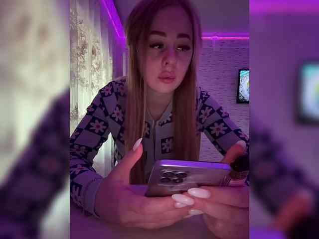 Miss-Etikaa webcam
