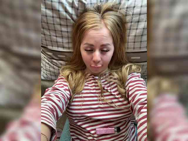Miss-Etikaa webcam