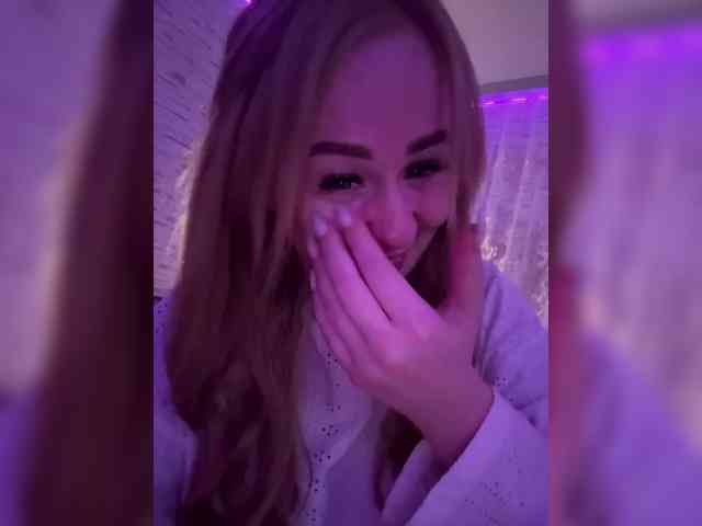 Miss-Etikaa webcam