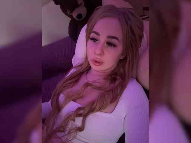 Miss-Etikaa webcam