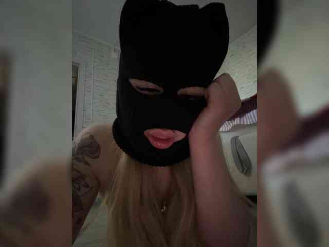 Black-Etika webcam