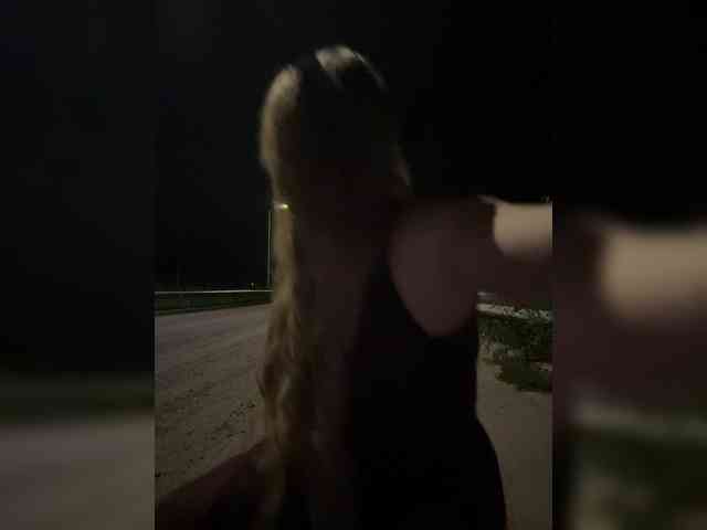 Miss-etikaa's cam show statistics and live stream