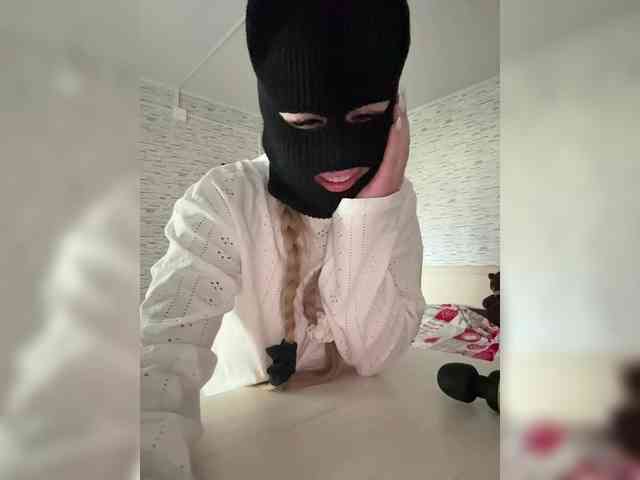 Black-Etika webcam