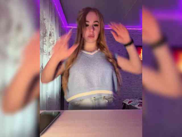 Miss-Etikaa webcam