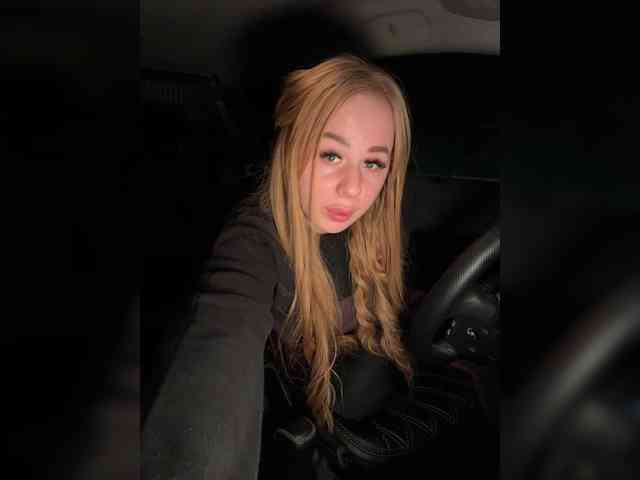 Miss-Etikaa webcam
