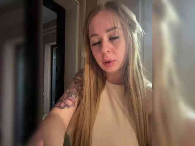 Miss-Etikaa webcam