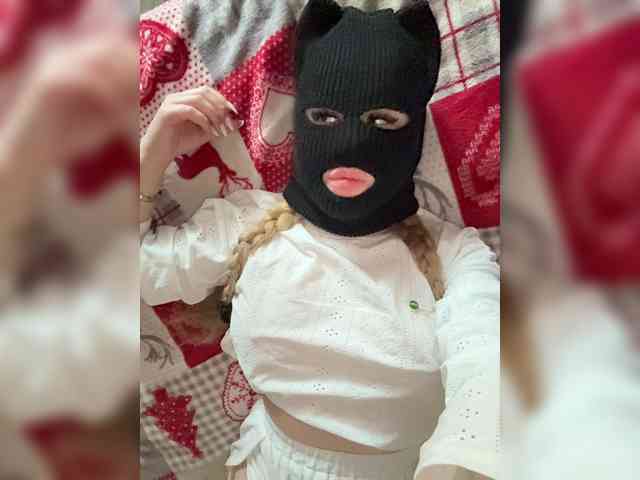 Black-Etika webcam