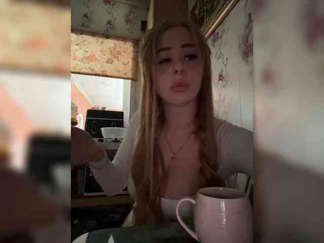 Miss-Etikaa webcam