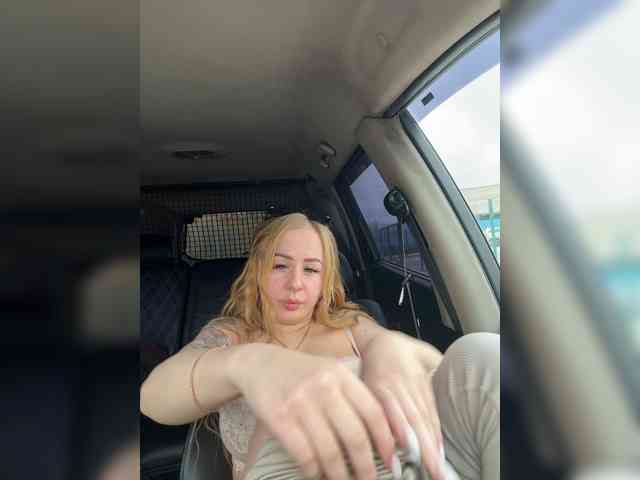 Miss-Etikaa webcam