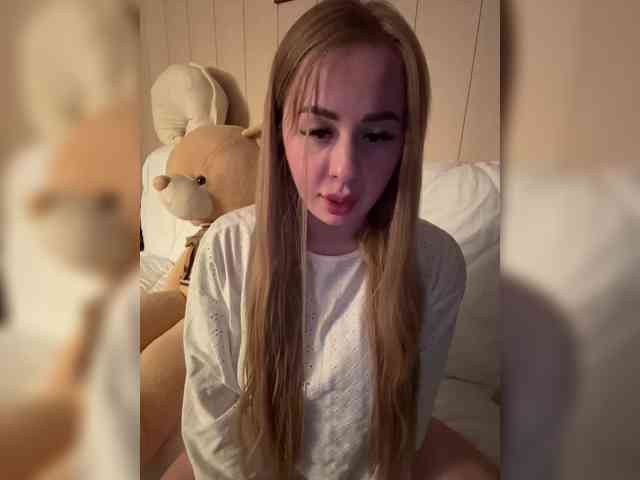 Miss-Etikaa webcam
