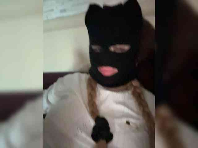Black-Etika webcam