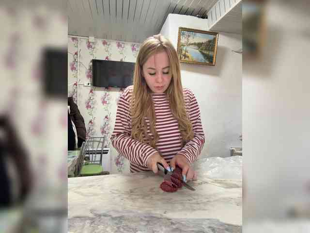 Miss-Etikaa webcam