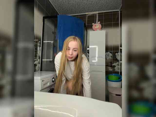 Miss-Etikaa webcam