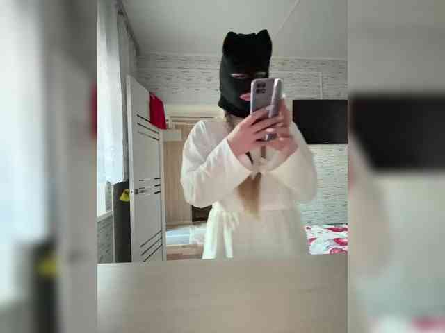 Black-Etika webcam