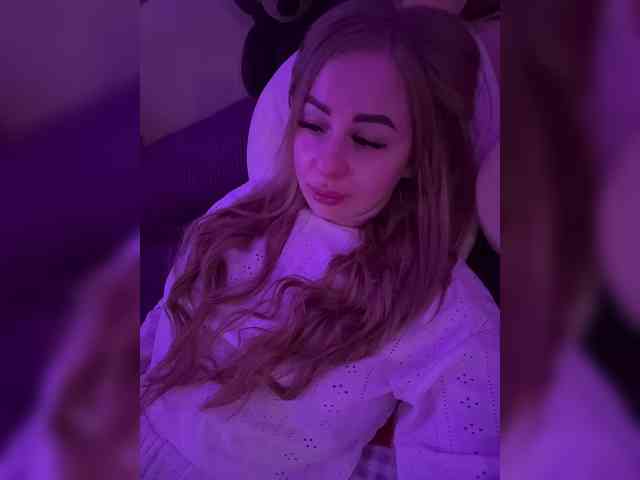 Miss-Etikaa webcam