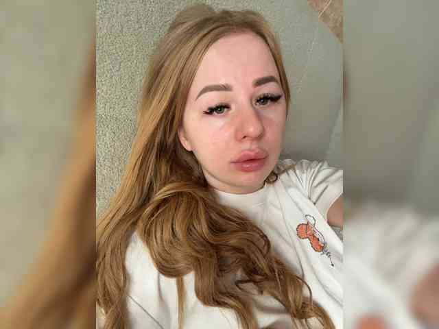 Miss-Etikaa webcam