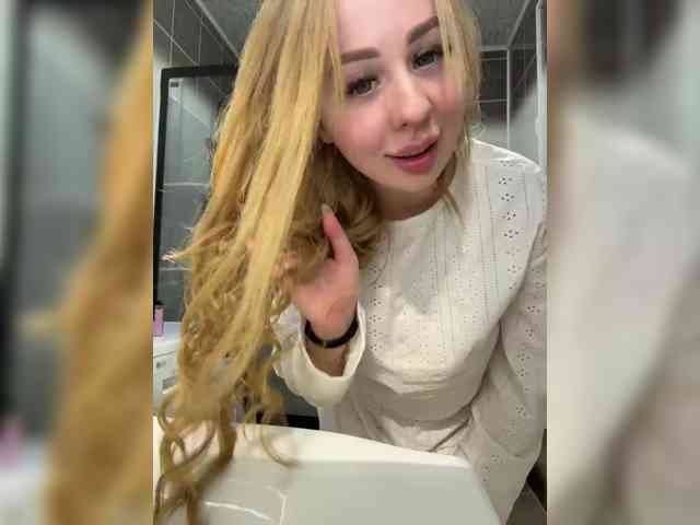Miss-Etikaa webcam