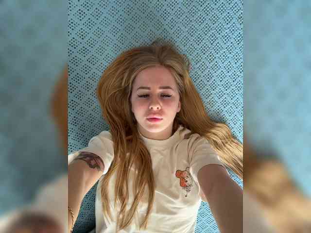 Miss-Etikaa webcam