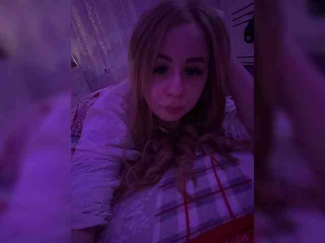 Miss-Etikaa webcam
