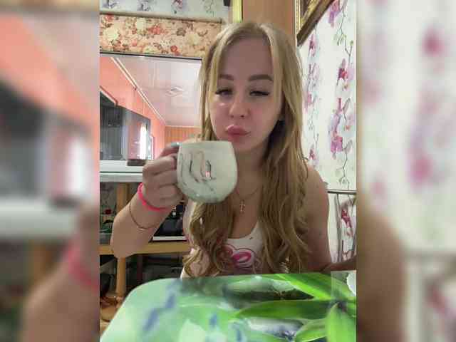 Miss-Etikaa webcam