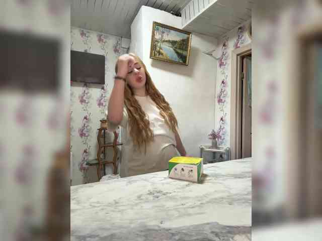 Miss-Etikaa webcam