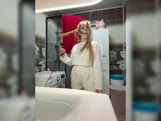 Miss-Etikaa webcam